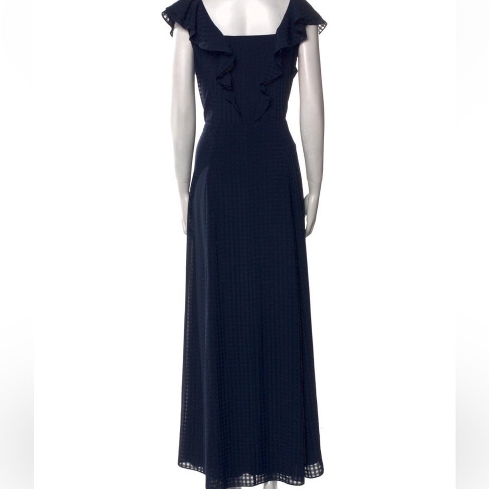 Donna Karan (Navy Blue)
Square Neckline Women’s Long Dress.  A Showstopper